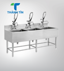 CHẬU RỬA INOX 3 HỘC PHÒNG SẠCH CÓ VÒI XỊT CÔNG NGHIỆP