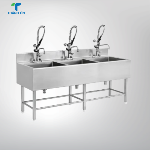 CHẬU RỬA INOX 3 HỘC PHÒNG SẠCH CÓ VÒI XỊT CÔNG NGHIỆP